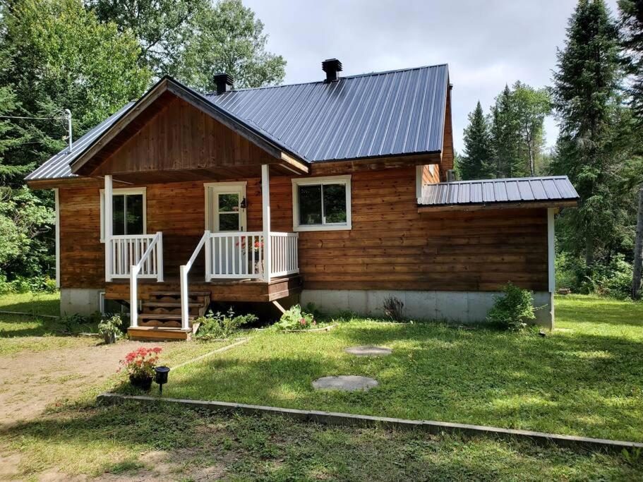 Chalet Riviere - Bord De Riviere - Romantique Saint-Alexis-des-Monts Εξωτερικό φωτογραφία